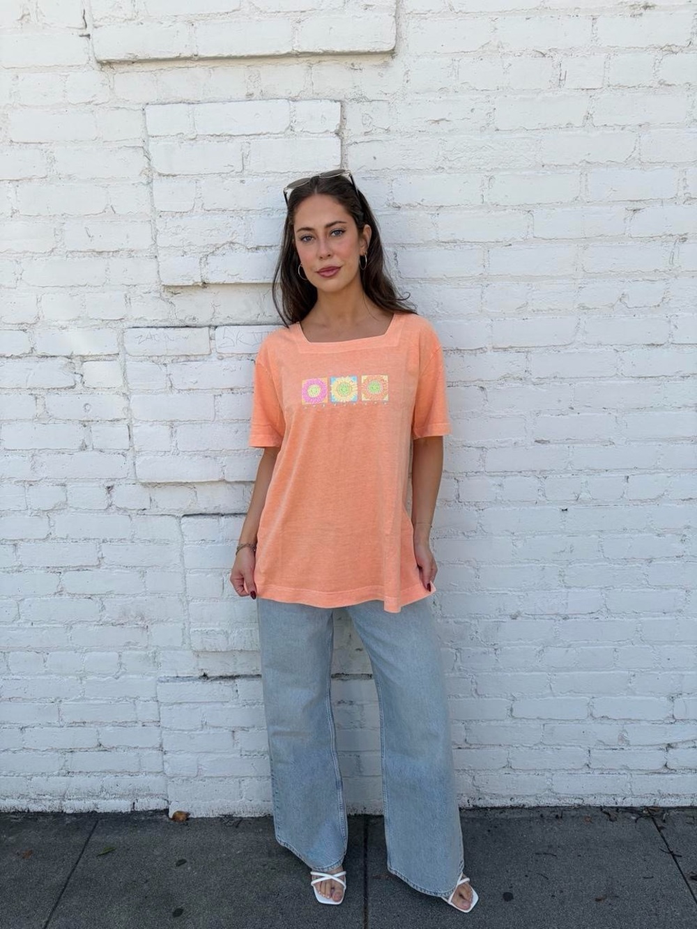 Both 90s Fresh Produce orange t-shirt with three small square graphics Sz L
#90s